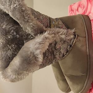 Girls boots